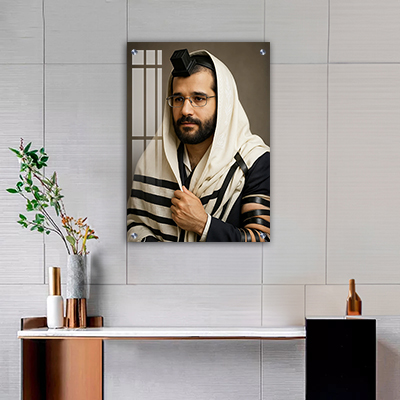 תמונה של הינוקא - הרב שלמה יהודה בארי עם טלית ותפילין